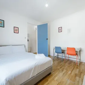 Great In Stepney Station - 12 Guest house