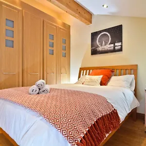 Gasthof Thames View House Surrey Quays, London