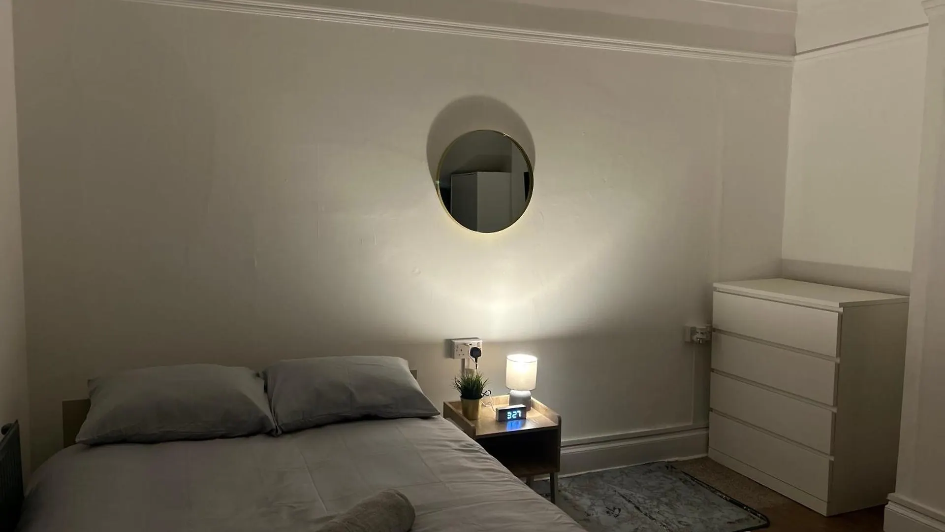 The Prestige Suite - London Guest house