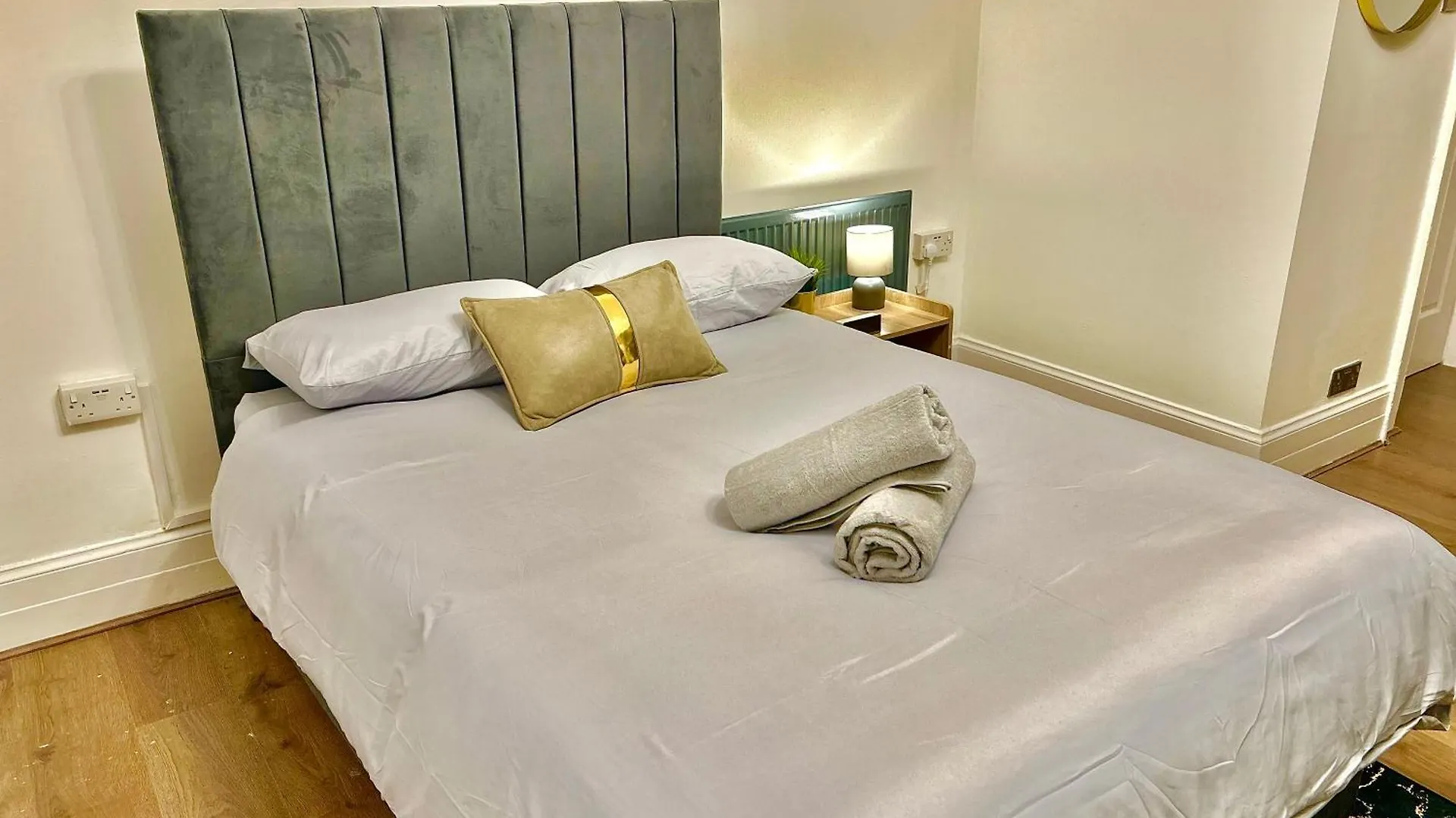 The Prestige Suite - London Guest house