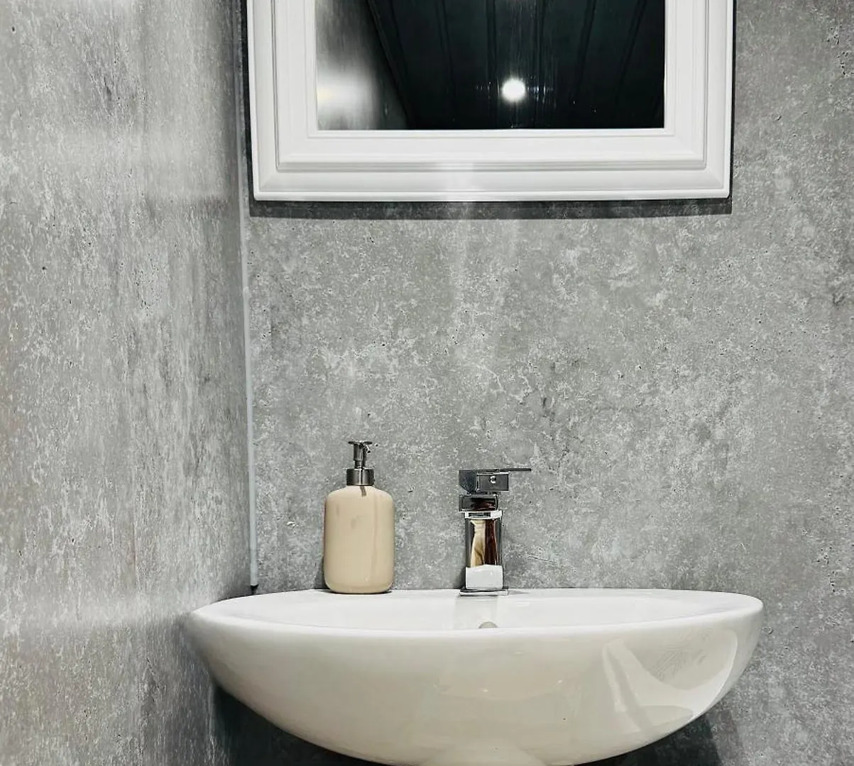 The Prestige Suite - London 0*,