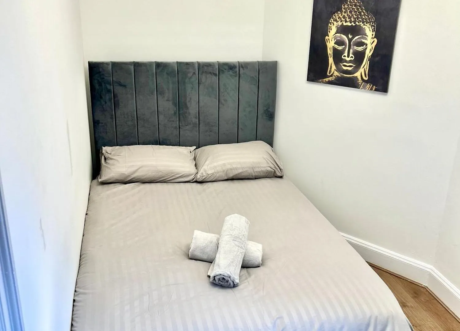 The Prestige Suite - London 0*,