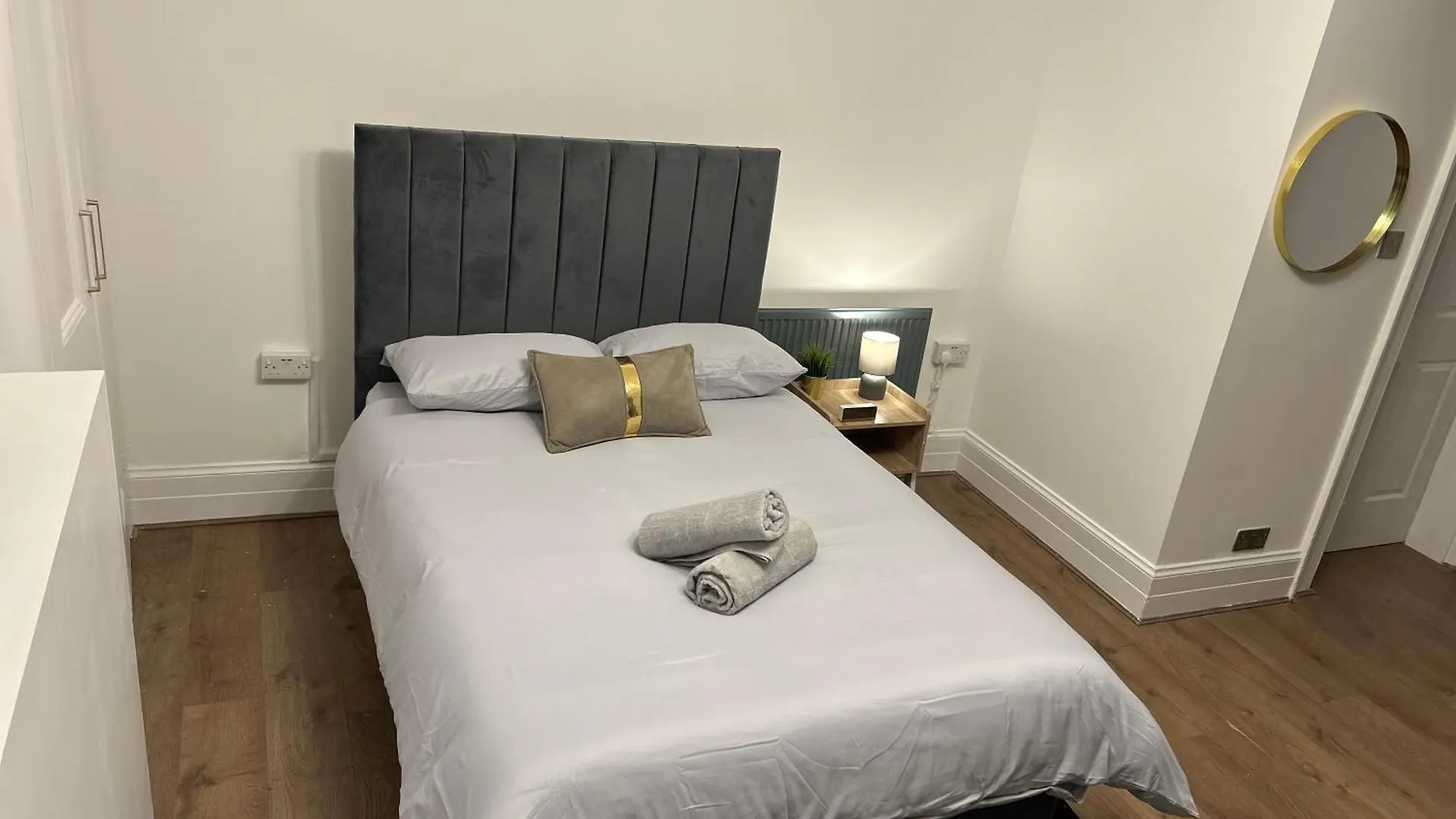 Guest house The Prestige Suite - London