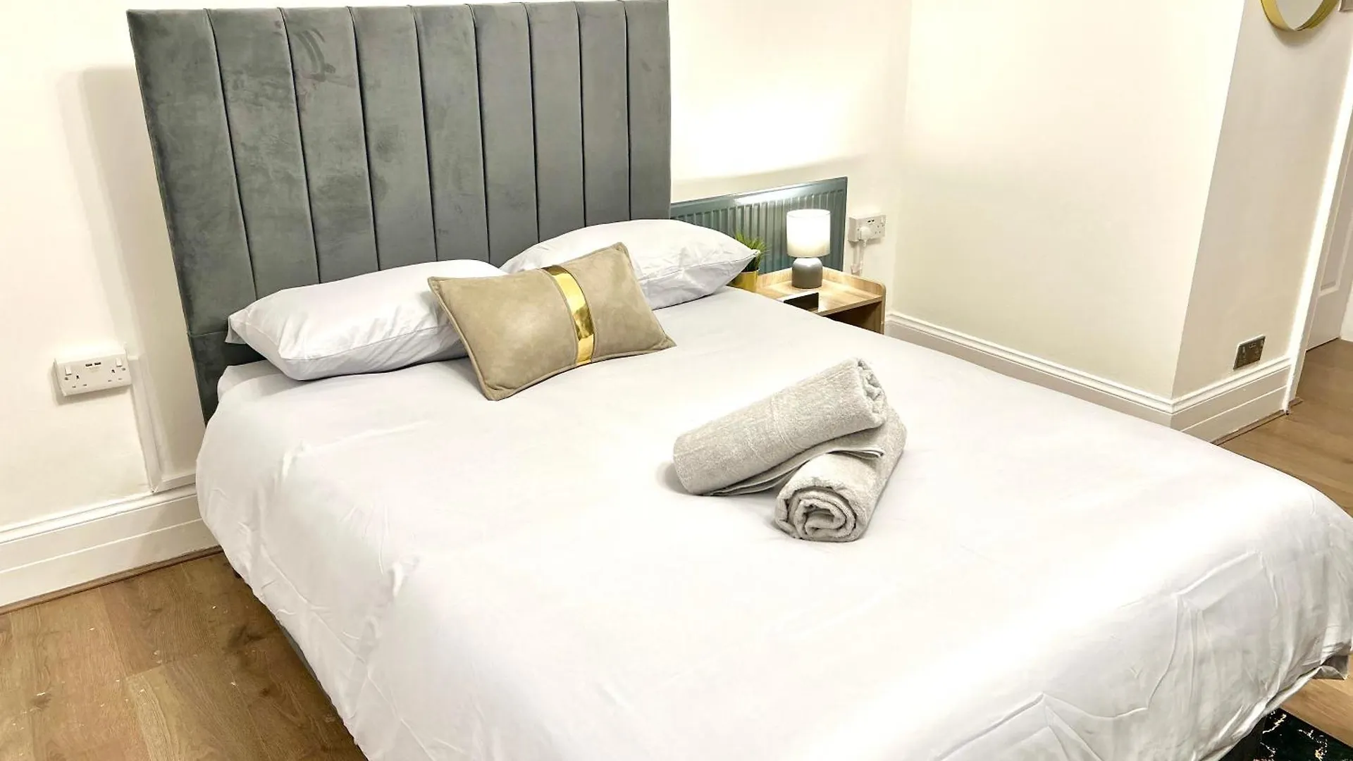 The Prestige Suite - London location